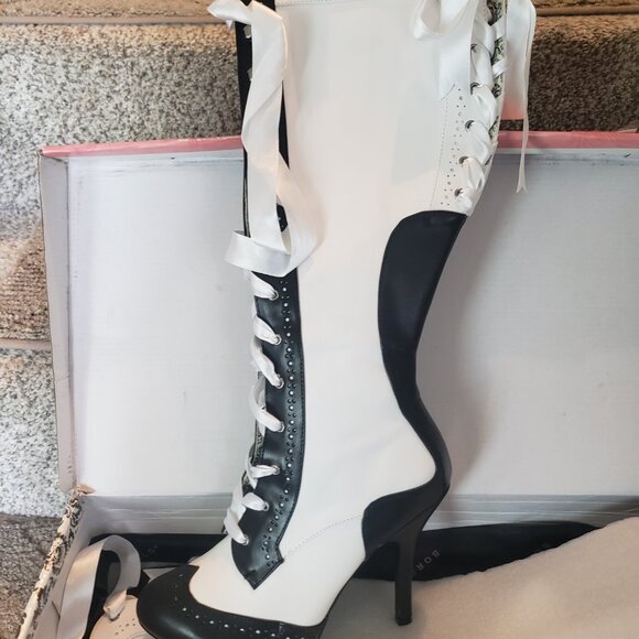 Bordello Lace-Up Knee High Boots, 8M - Picture 3 of 7